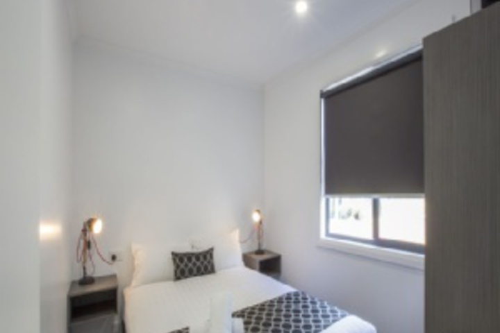 Room 201 of 876
