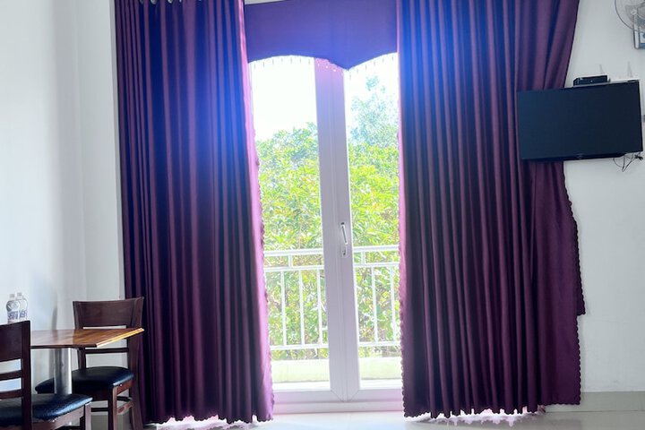 Room 8 of 35