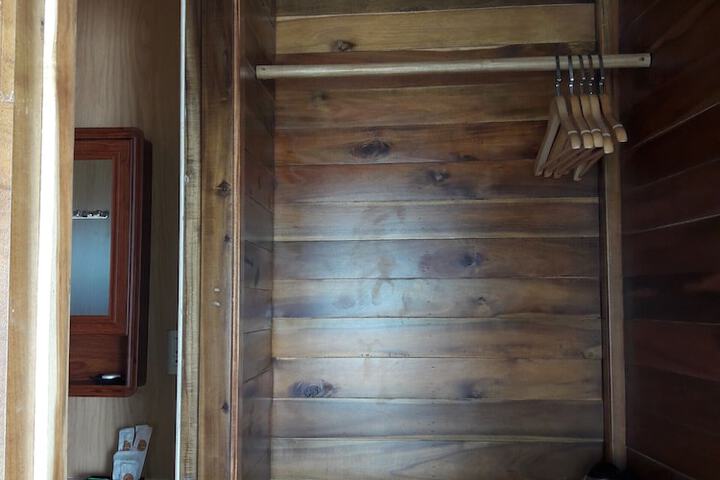 Room 25 of 62