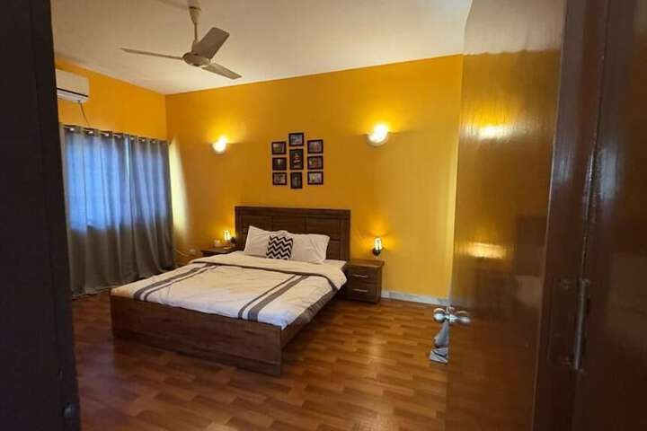 Room 7 of 14