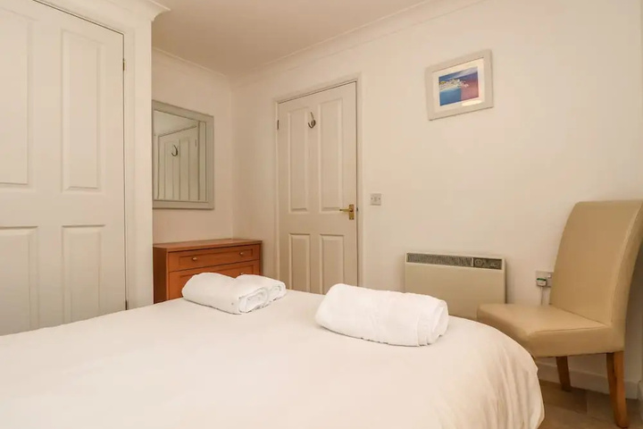 Room 5 of 19