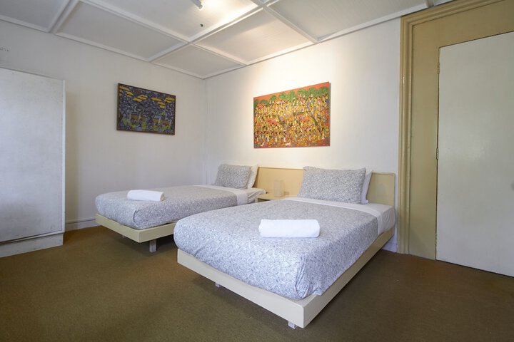 Room 16 of 39