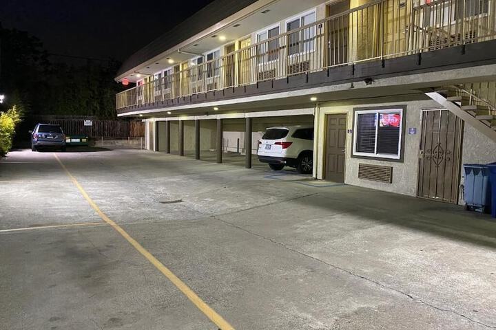 Property Grounds 26 of 37