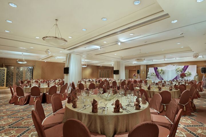 Ballroom/Hall 24 of 33