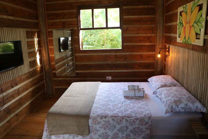 Room 8 of 32