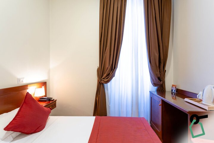 Room 13 of 26