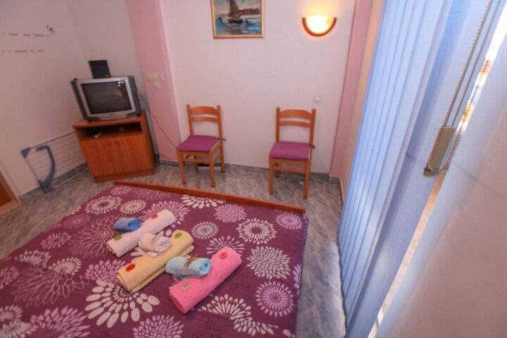 Room 17 of 20