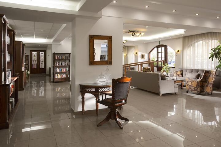 Hotel Interior 6 of 36