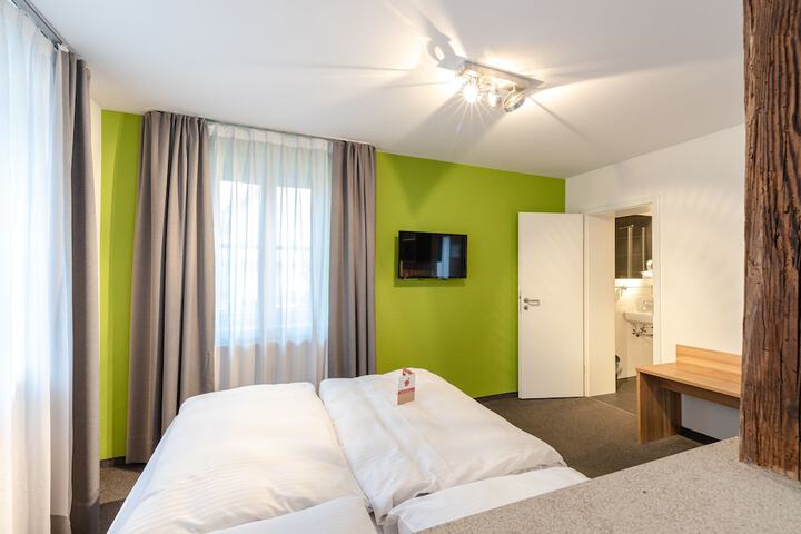 Room 7 of 56