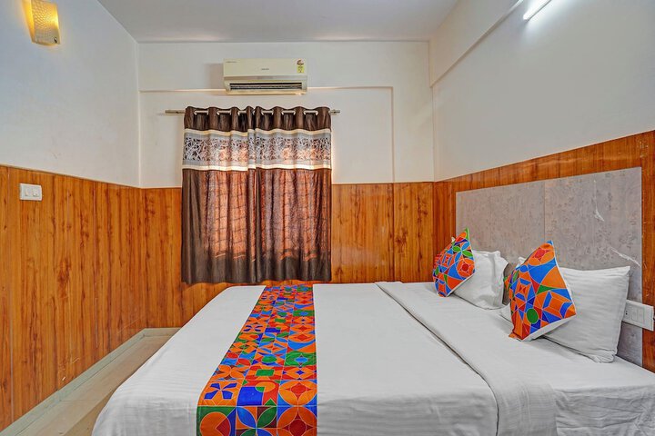 Room 15 of 28