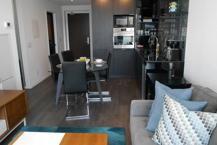 Room 2 of 11