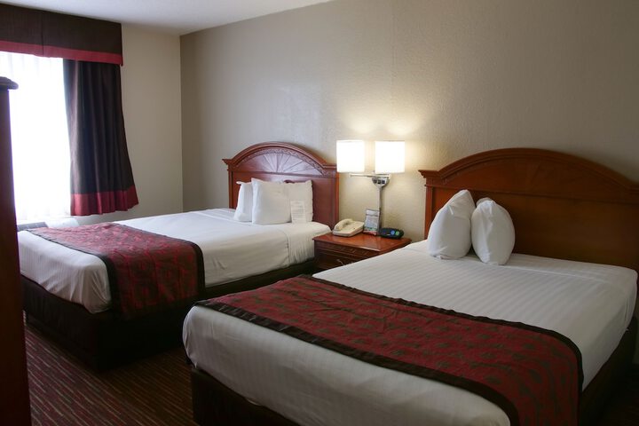 Double Accessible King Size Bed (5 of 7)