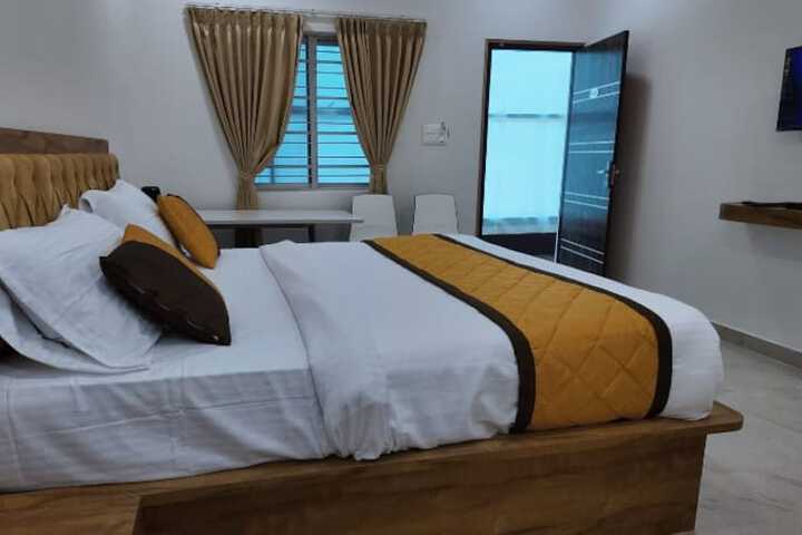 Room 3 of 9