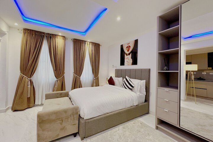 Room 13 of 68