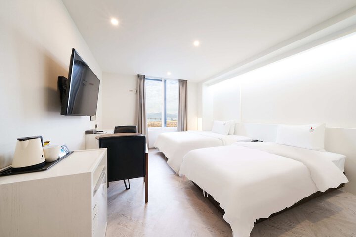 Room 61 of 87