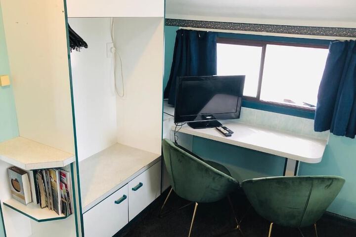 Room 7 of 70