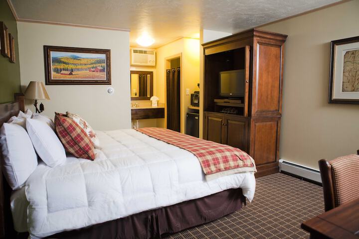 Room 6 of 60