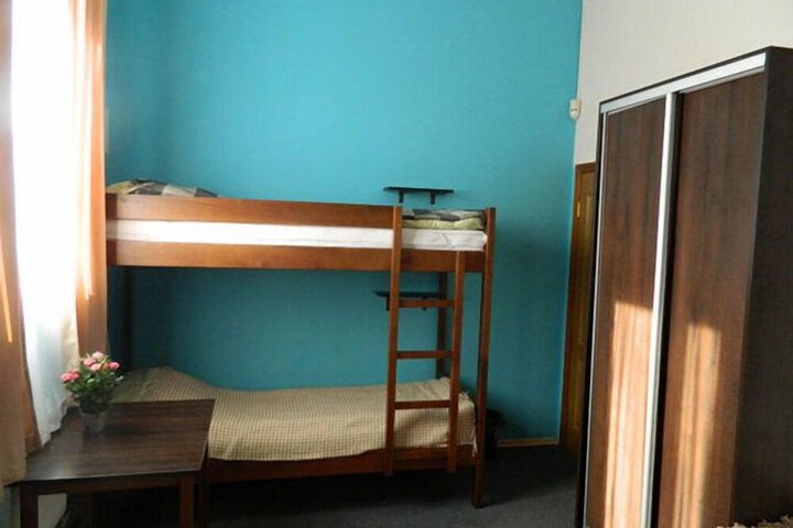 Room 11 of 42