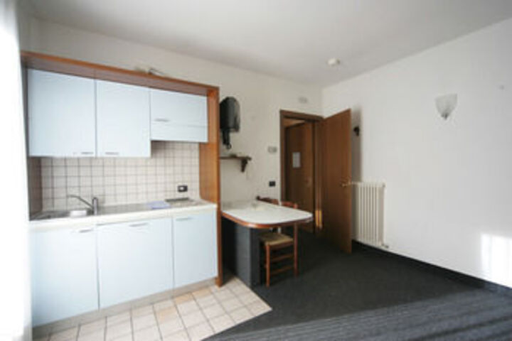 Room 16 of 20