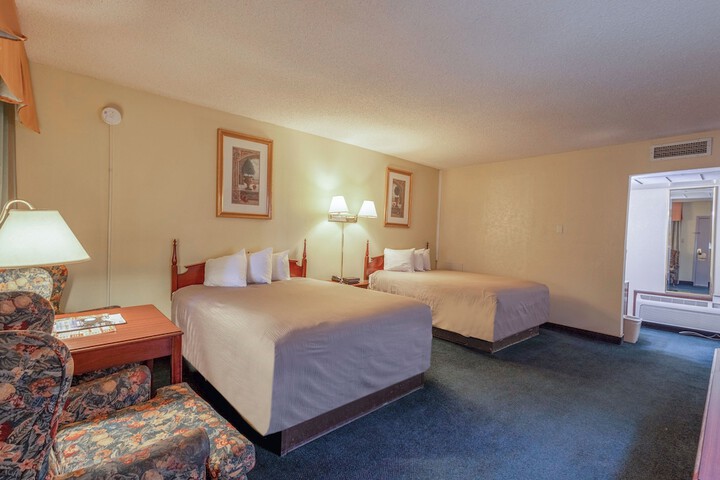 Room 33 of 68