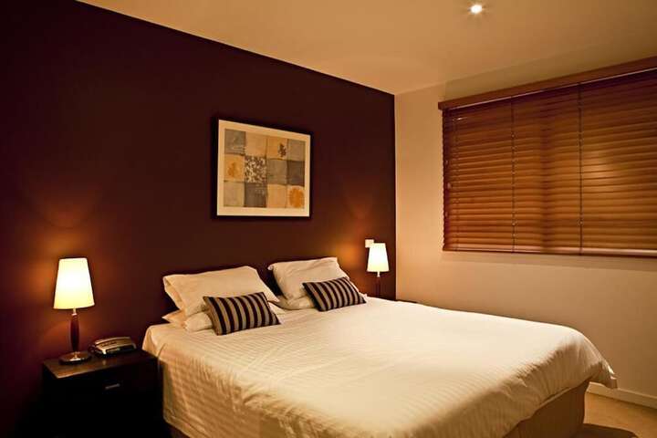 Room 10 of 34