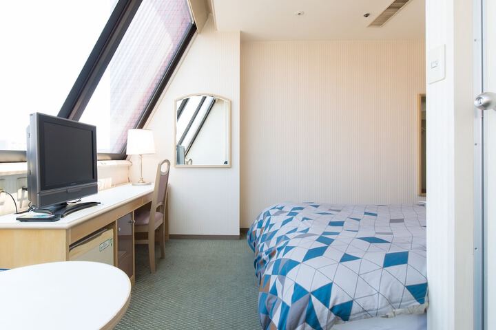 Room 34 of 99