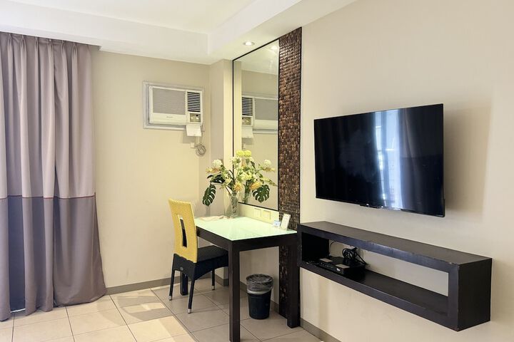 Room 25 of 65