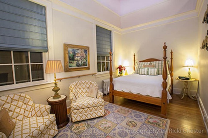 Room 3 of 27