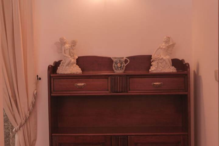 Room 7 of 74