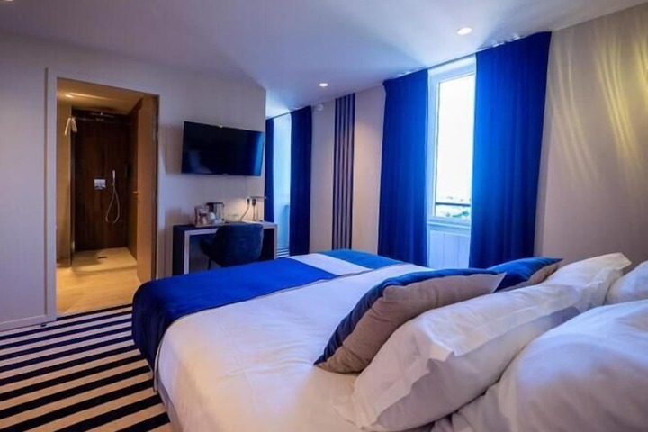 Room 5 of 31