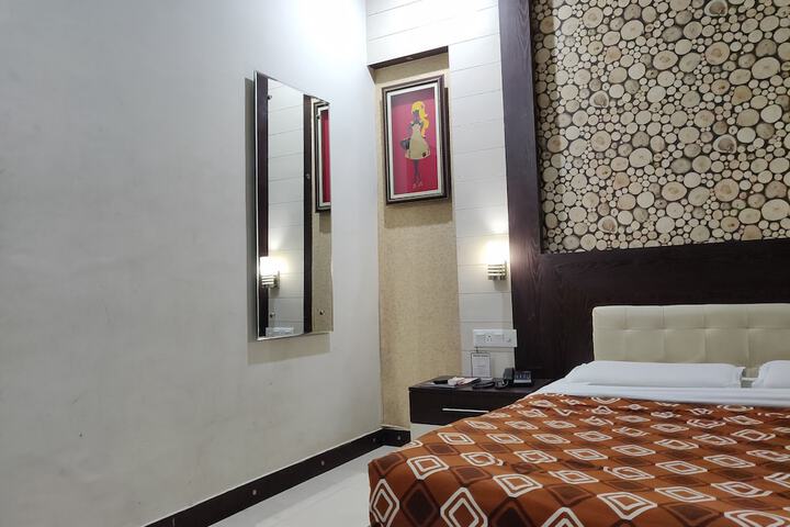 Room 4 of 59