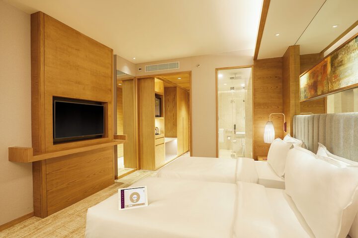 Room 17 of 82