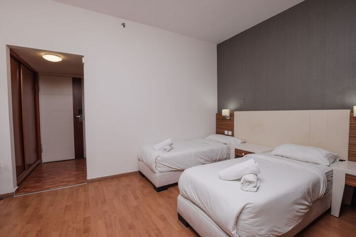 Room 17 of 65