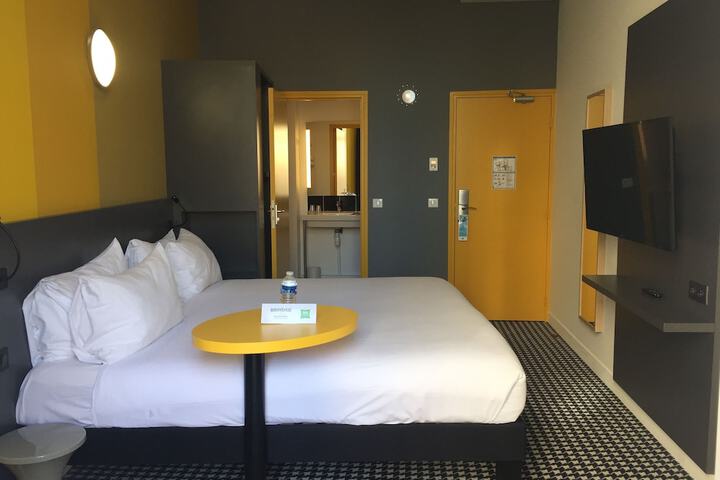 Room 3 of 30