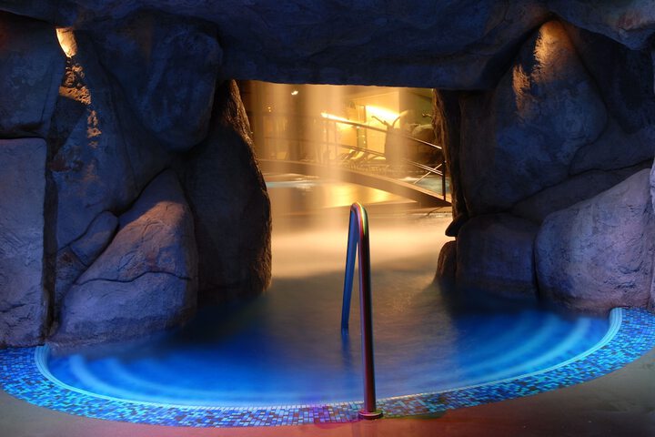Pool Hotel