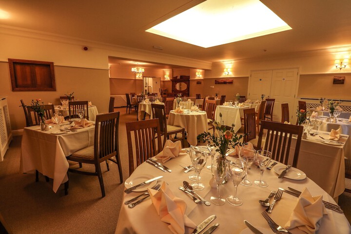 Dining 75 of 139