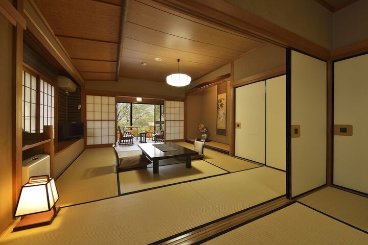 Room 8 of 42