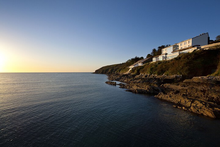 Exterior of Cliff House Hotel