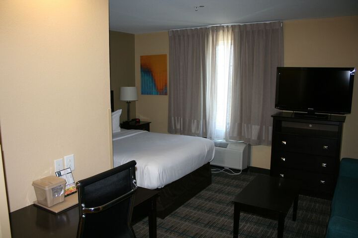Room 8 of 71
