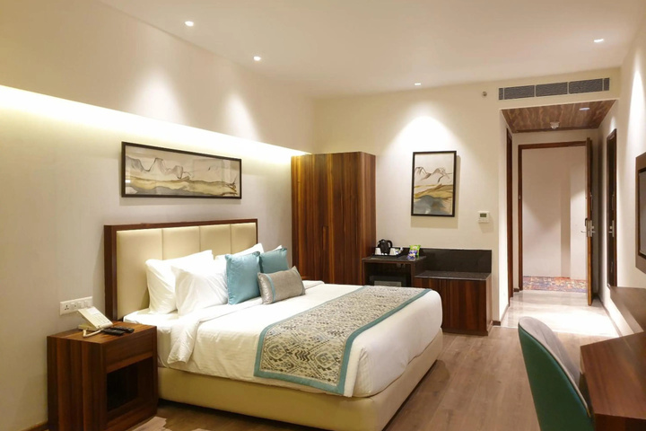 Room 6 of 22