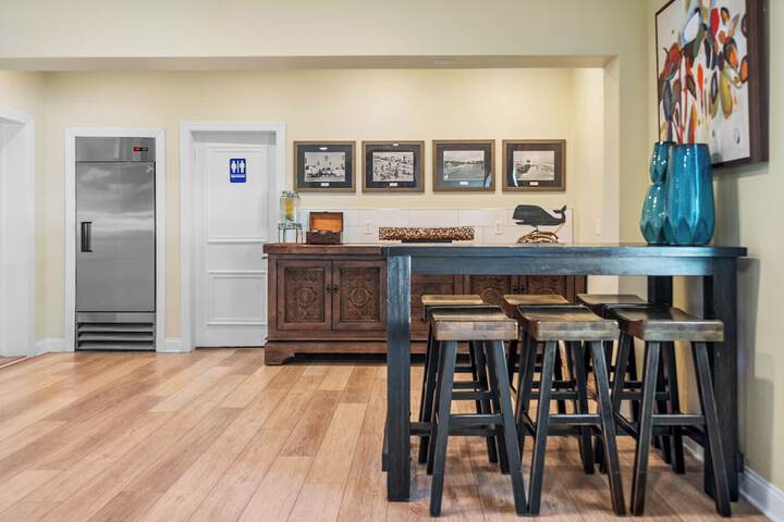 Hotel Interior 4 of 82