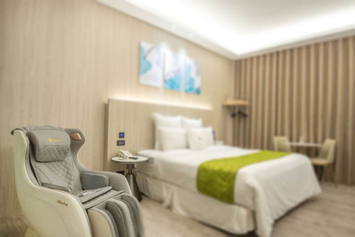 Room 7 of 37