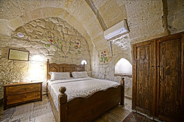 Room 5 of 61