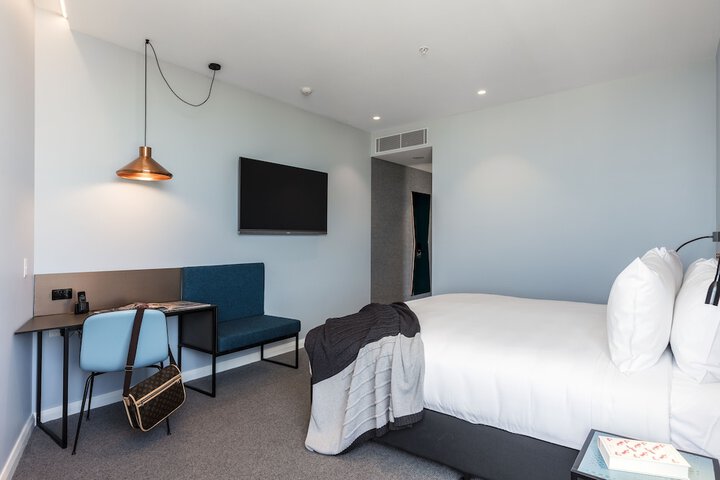 Room 13 of 81