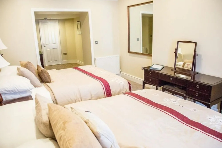 Room 2 of 21