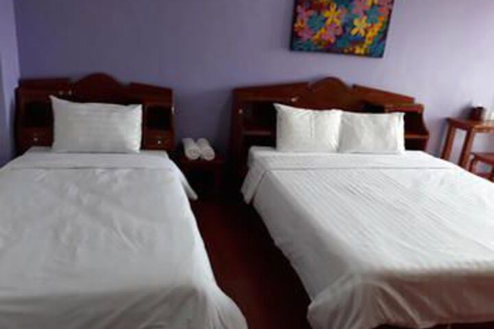 Room 12 of 26