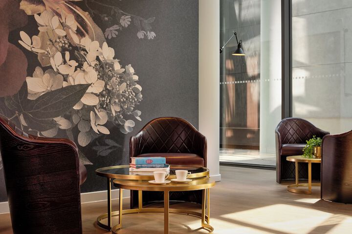Entrance & Lobby
