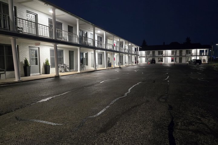 Hotel Entry