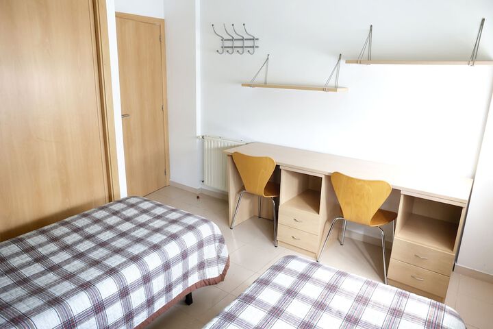 Room 5 of 34