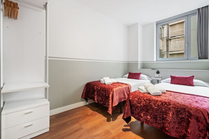 Room 8 of 62